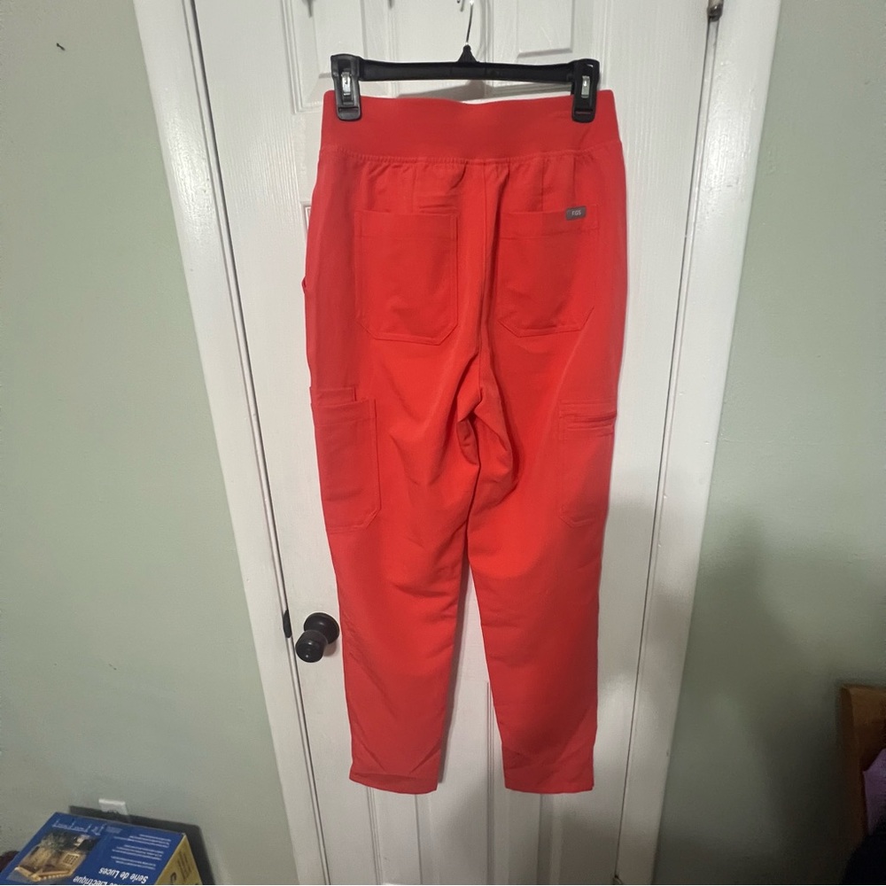 Figs Jogger Pants - Picture 2 of 4